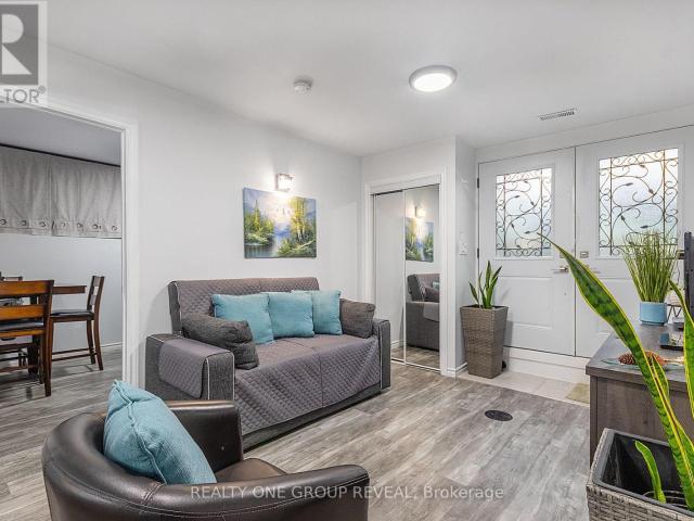 apartment at LOWER 524 SIMCOE STREET S, Oshawa, Ontario, L1H4J8