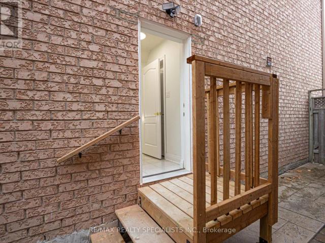 apartment at LOWER 5446 TASHA DRIVE, Mississauga, Ontario, L5M6N5