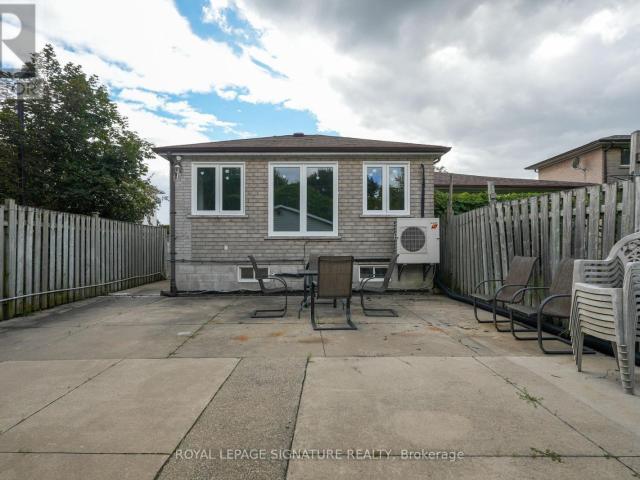 apartment at LOWER 674 ABANA ROAD, Mississauga, Ontario, L5A1H4