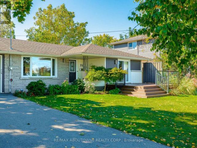apartment at LOWER – 71 LAKESIDE DRIVE