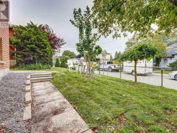 apartment at LOWER 77 TORONTO STREET, Bradford West Gwillimbury, Ontario, L3Z1N7