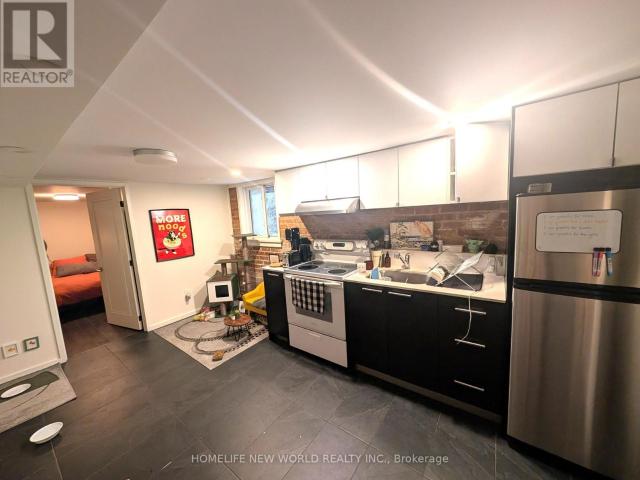apartment at LOWER LEVEL 202 HALLAM STREET, Toronto, Ontario, M6H1X7