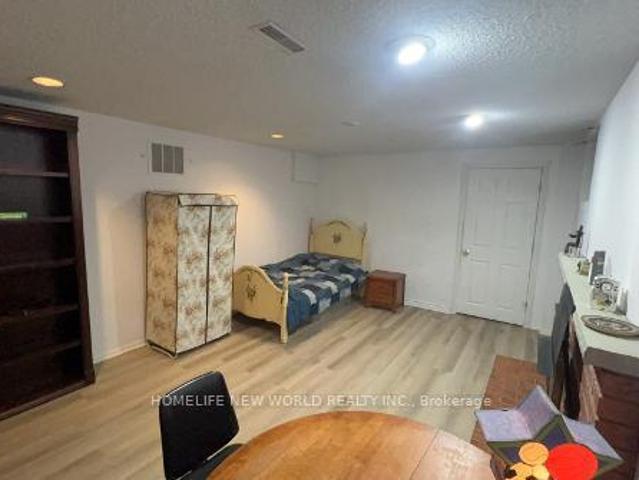 apartment at LOWER ROOM2 – 38 MARCELLINE CRESCENT