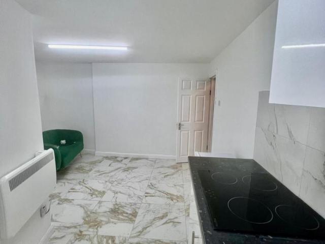Apartment at Lowlands Road, Aveley