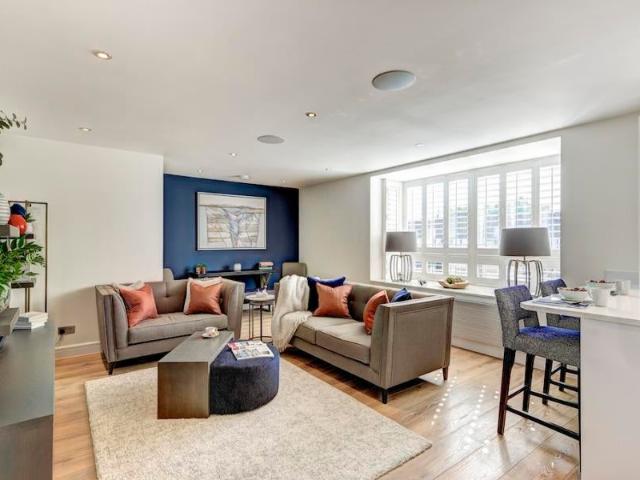 Apartment at Lowndes Square, City of Westminster