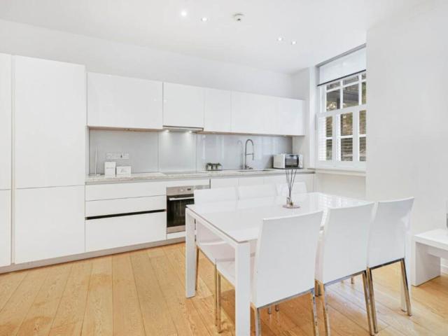 Apartment at Lowndes Square, City of Westminster