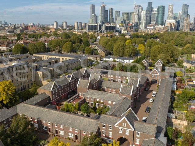 Apartment at Lockesfield Place, Greater London