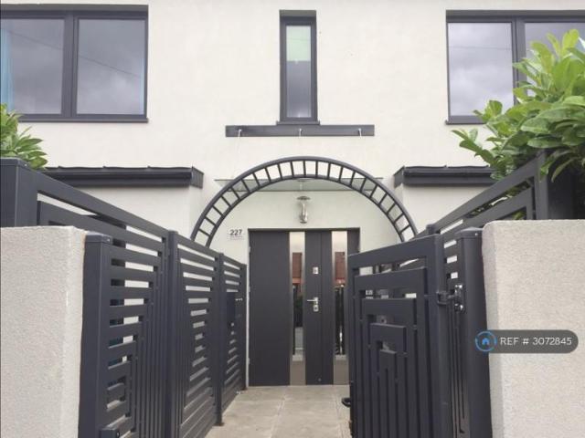 Apartment at Lodge Causeway, Bristol