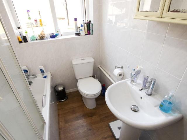 Apartment at Lodge Hill Road, Birmingham