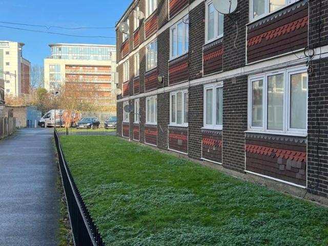 Apartment at Longnor Road, Greater London