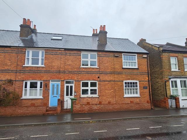 Apartment at Longfellow Road, Greater London