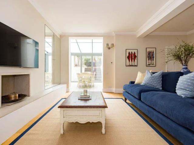 Apartment at Longridge Road, Greater London
