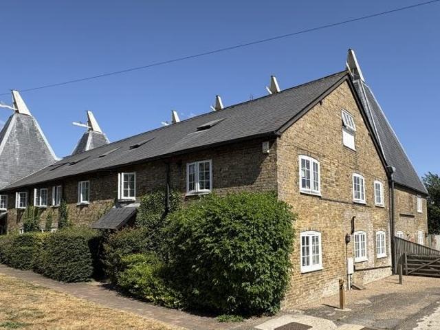 Apartment at London Road, Borough of Swale