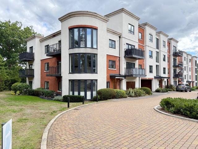 Apartment at London Road, Bracknell