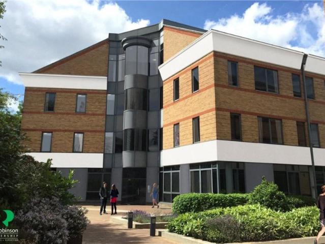 Apartment at London Road, Bracknell