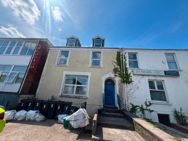 Apartment at London Road, Neath