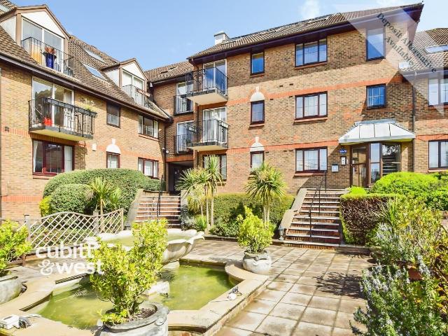 Apartment at London Road, Tunbridge Wells