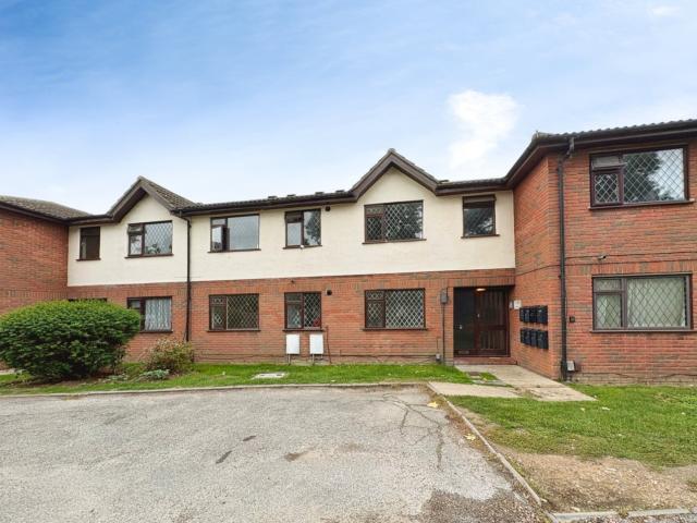 Apartment at Lonsdale Road, Southend on Sea
