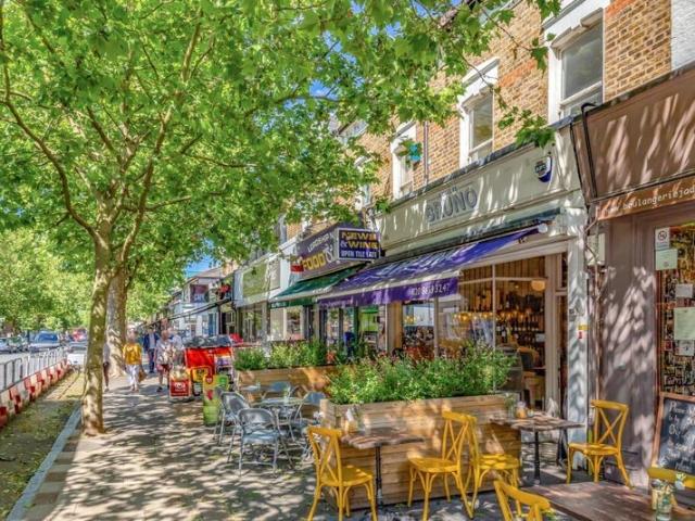 Apartment at Lordship Lane, Greater London