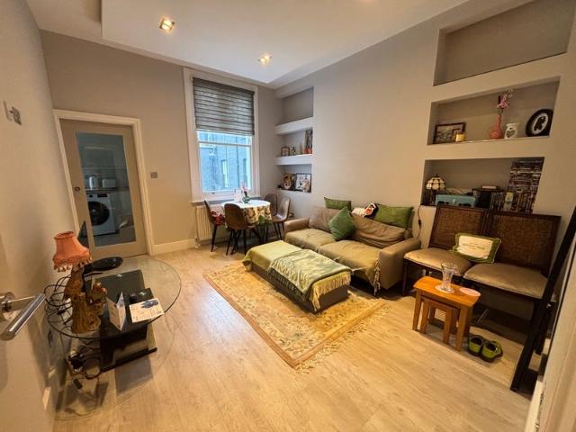 Apartment at Ladbroke Grove, Greater London