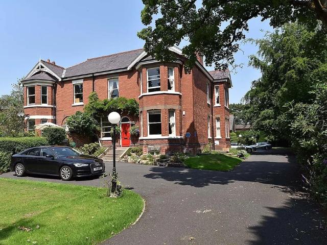 Apartment at Ladies Mile, Knutsford
