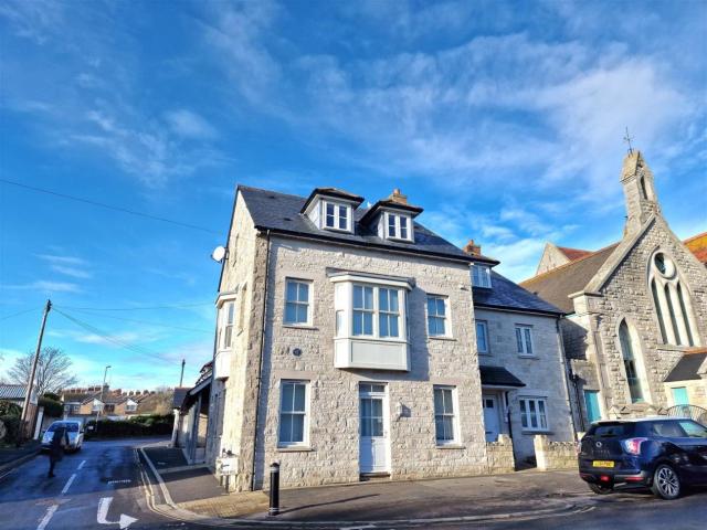 Apartment at Lady Mead Close, Easton
