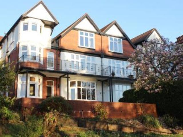 Apartment at Lake Road East, Cardiff