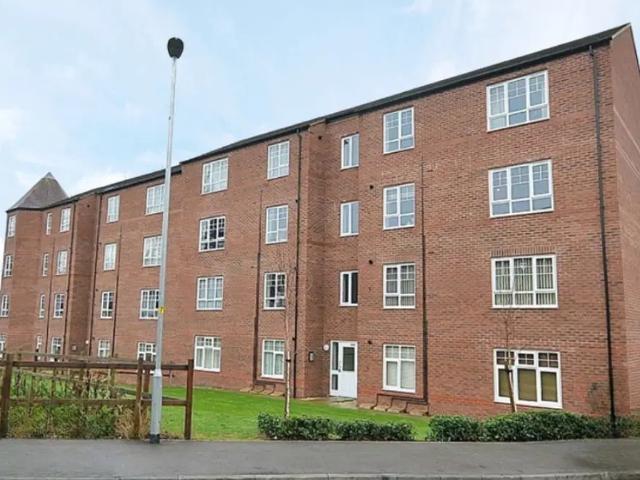 Apartment at Lakeview Court, Billing