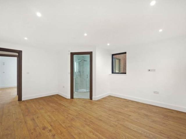 Apartment at Lambert Court, Hertsmere