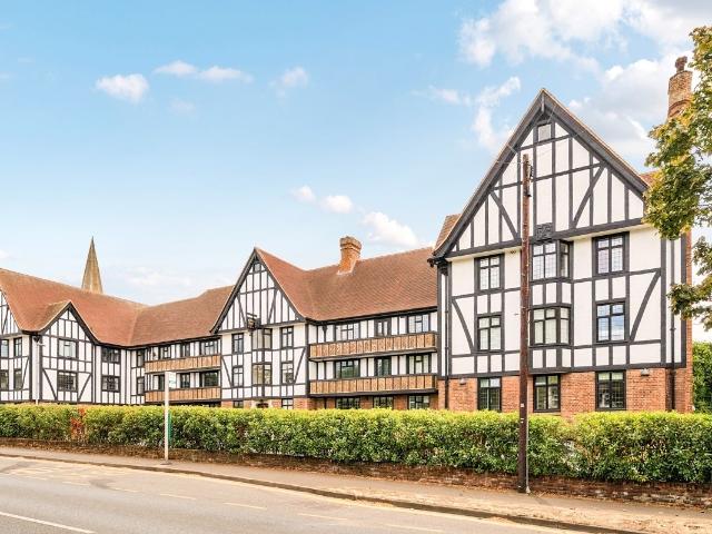 Apartment at Lammas Lane, Elmbridge