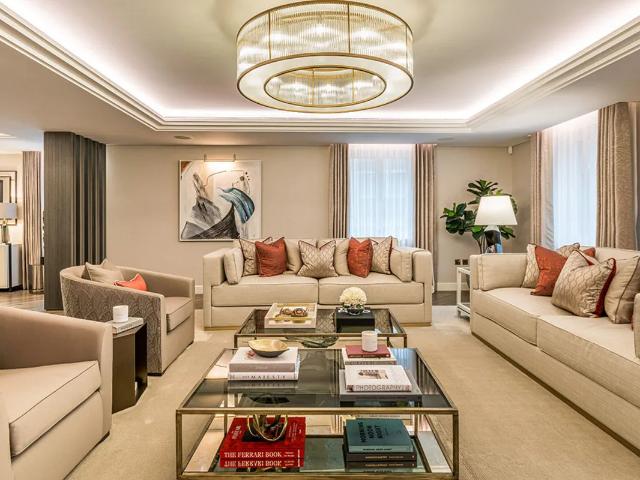 Apartment at Lancelot Place, City of Westminster