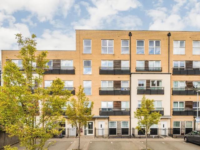 Apartment at Lanadron Close, Greater London