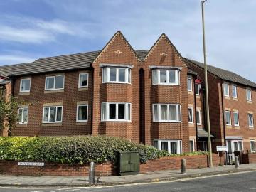 Apartment at Langholm Road, South Shields