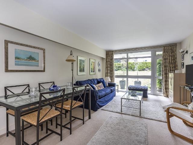 Apartment at Lansdowne Road, Greater London