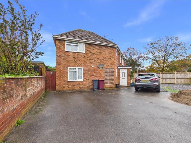 Apartment at Lansdowne Road, Reading