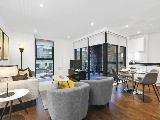 Apartment at Larkwood Avenue, Greater London
