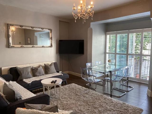 Apartment at Lewin Road, Greater London