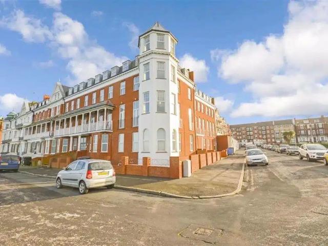 Apartment at Lewis Crescent, Margate