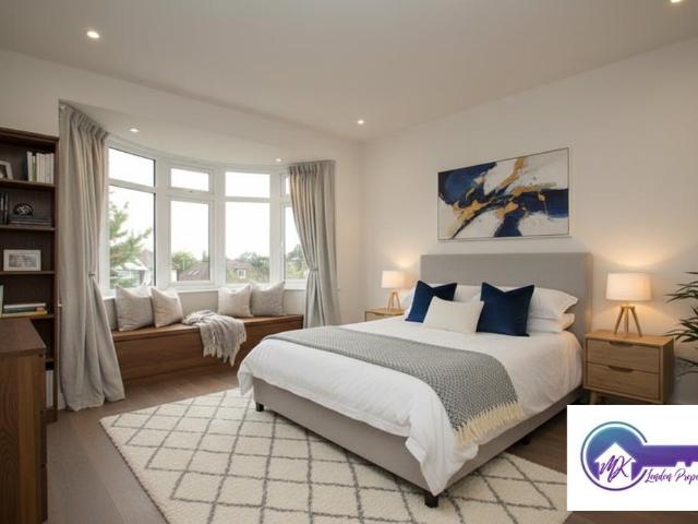 Apartment at Leeside Crescent, Greater London