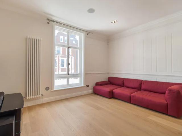 Apartment at Lennox Gardens, London
