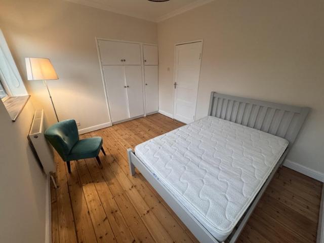 Apartment at Lessar Avenue, Greater London