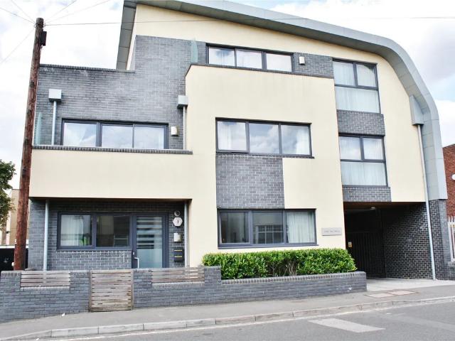 Apartment at Lime Walk, Oxford