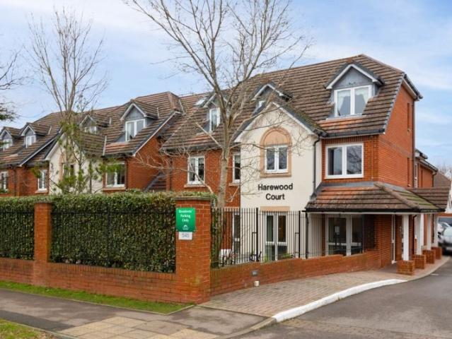 Apartment at Limpsfield Road, Greater London