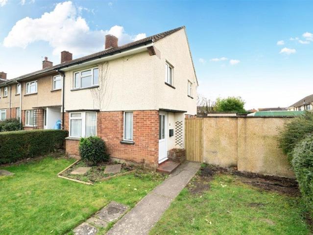 Apartment at Lincoln Close, Beechwood