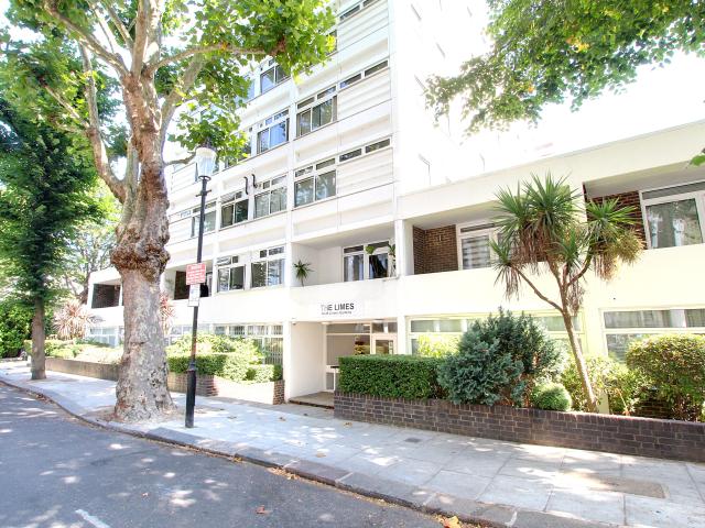 Apartment at Alexandra Park Road, Greater London