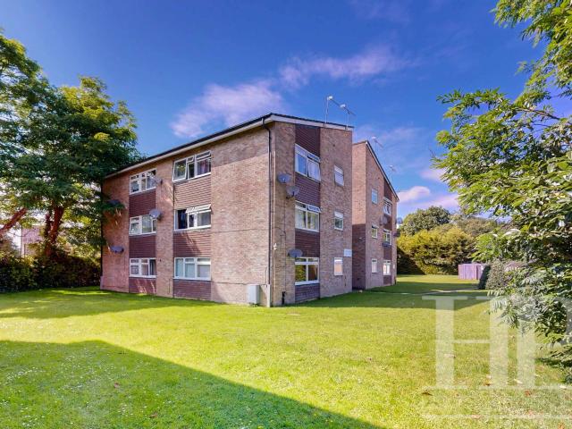 Apartment at Lundy Close, Crawley