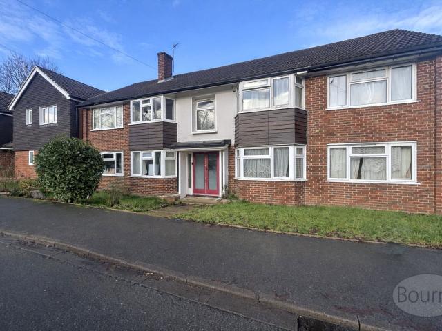 Apartment at Lyfield, Elmbridge