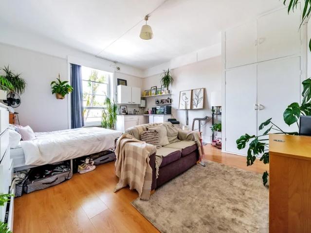 Apartment at Lyham Road, Greater London