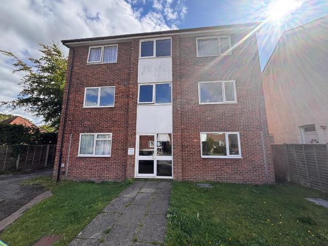 Apartment at Lyndale Road, Reigate and Banstead