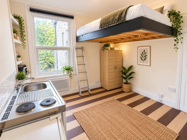 Apartment at Lynette Avenue, Greater London